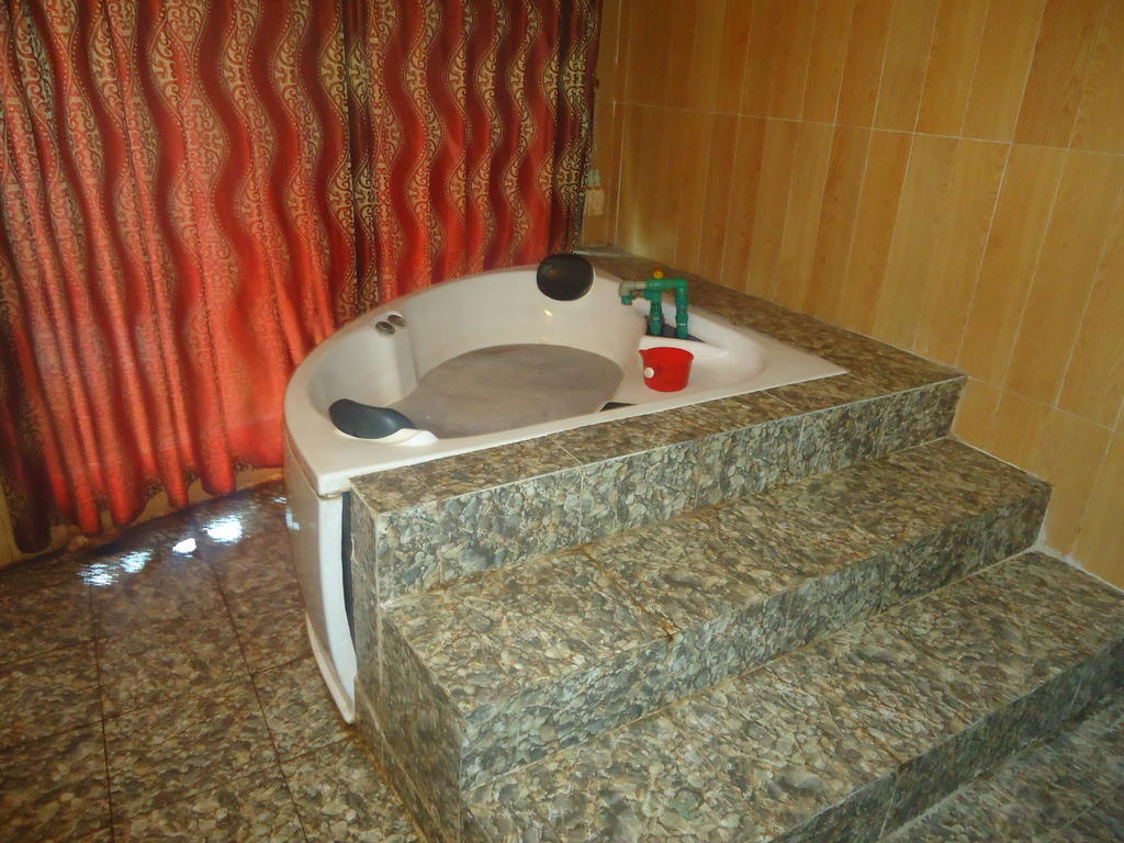 Truong Xuan Ecology Hotel Ha Giang Buitenkant foto